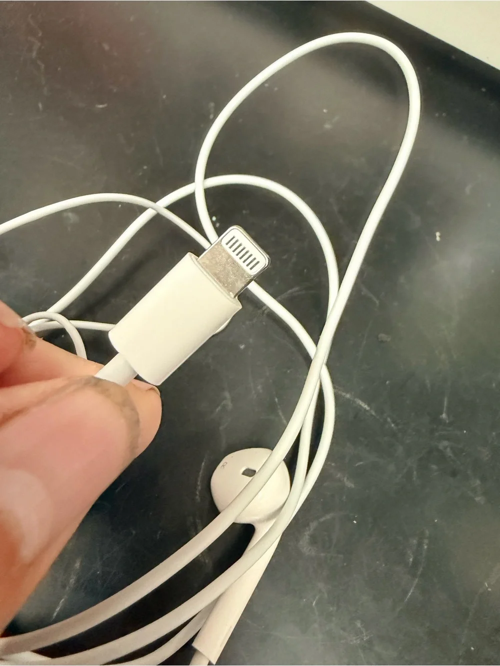 Apple wired earbuds